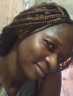 Profil de Angeline, une femme célibataire de 42 ans à Abadjin-Doumé