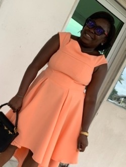 Profil de Anne, une femme célibataire de 32 ans à Douala