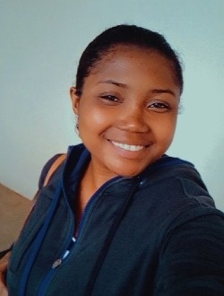 Profil de Naly, une femme célibataire de 25 ans à Ambanidia
