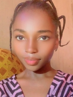 Profil de Salmata, une femme célibataire de 23 ans à Ouagadougou