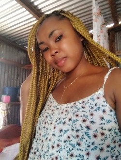 Profil de Modeline, une femme célibataire de 26 ans à Antsiranana
