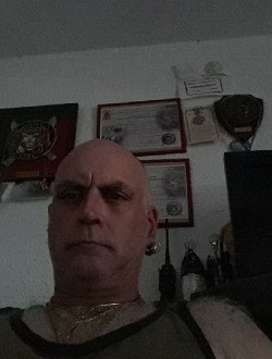 Profil de Boris, un homme célibataire de 50 ans à Bourgoin-Jallieu