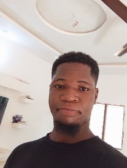 Profil de Justin, un homme célibataire de 28 ans à Cotonou