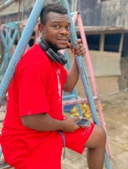 Profil de Joseph, un homme célibataire de 40 ans à Douala