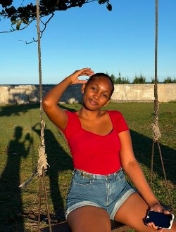 Profil de Elivra, une femme célibataire de 19 ans à Toamasina