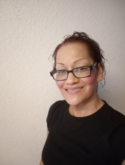 Profil de Ann, une femme célibataire de 53 ans à Visalia