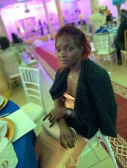Profil de Estelle, une femme célibataire de 26 ans à Meyo-Centre