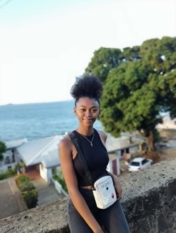 Profil de Saïda, une femme célibataire de 20 ans à Antalaha