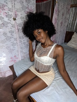 Profil de Wanyah, une femme célibataire de 24 ans à Antsiranana