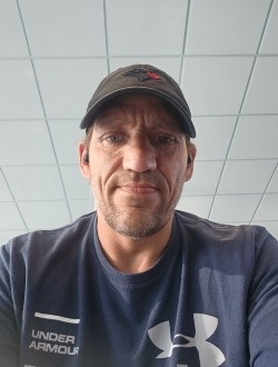 Profil de Yannick, un homme célibataire de 46 ans à Yellowknife