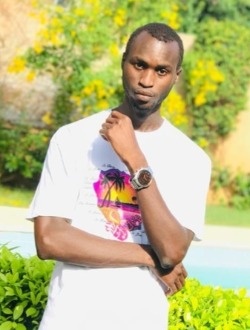Profil de Athan, un homme célibataire de 30 ans à Mbour
