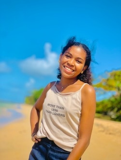 Profil de Maria, une femme célibataire de 19 ans à Antalaha