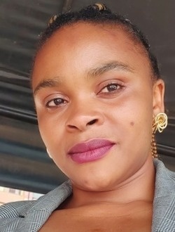 Profil de Michelange, une femme célibataire de 32 ans à Bukavu