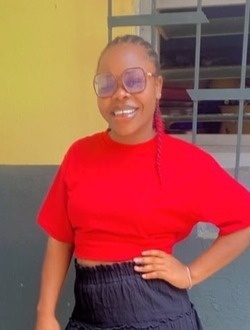 Profil de Dorine, une femme célibataire de 25 ans à Aban