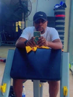 Profil de Lumi, un homme célibataire de 41 ans à Lagos Mainland
