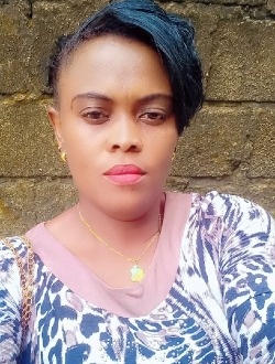 Profil de Viviane, une femme célibataire de 40 ans à Douala