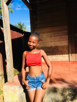 Profil de Kairah, une femme célibataire de 19 ans à Sambava