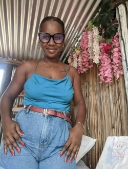 Profil de Aydane, une femme célibataire de 25 ans à Antalaha