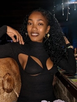 Profil de Yonnie, une femme célibataire de 26 ans à Sambava