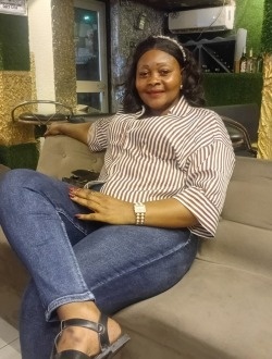 Profil de Yvette, une femme célibataire de 39 ans à Douala