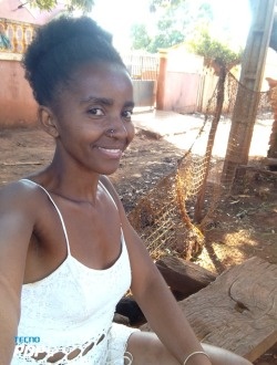 Profil de Raicha, une femme célibataire de 25 ans à Antsiranana