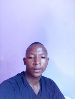 Profil de Raphaël, un homme célibataire de 29 ans à Douala