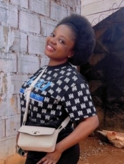 Profil de Danielle, une femme célibataire de 27 ans à Yaoundé