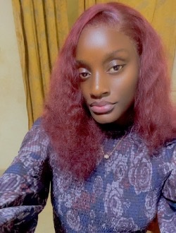 Profil de Salomé, une femme célibataire de 22 ans à Yaoundé