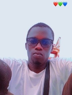 Profil de Papi, un homme célibataire de 24 ans à Dakar