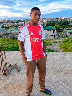 Profil de Jean Raoul, un homme célibataire de 27 ans à Abidjan