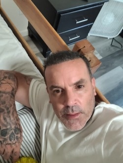 Profil de Joey, un homme célibataire de 43 ans à Sacramento