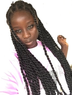 Profil de Gladys, une femme célibataire de 24 ans à Douala