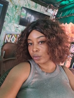 Profil de Aicha, une femme célibataire de 37 ans à Abata