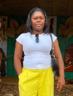 Profil de Laurence, une femme célibataire de 34 ans à Yaoundé
