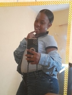 Profil de Ethyvina, une femme célibataire de 18 ans à Antsiranana