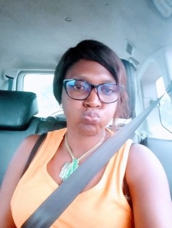Profil de Juvénile, une femme célibataire de 48 ans à Douala