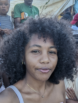 Profil de Shary, une femme célibataire de 23 ans à Sambava