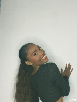 Profil de Nana, une femme célibataire de 24 ans à Antananarivo