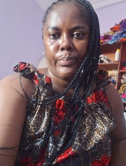 Profil de Marie, une femme célibataire de 50 ans à Douala