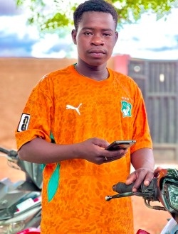 Profil de Clément, un homme célibataire de 26 ans à Ouagadougou