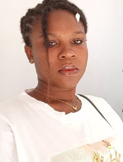 Profil de Arielle, une femme célibataire de 21 ans à Abidjan