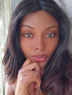 Profil de Olivia, une femme célibataire de 25 ans à Libreville