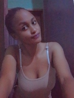 Profil de Dani, une femme célibataire de 20 ans à Yaoundé
