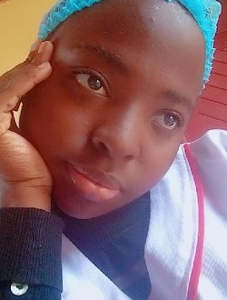 Profil de Lesline, une femme célibataire de 24 ans à Yaoundé