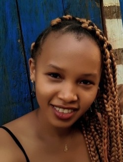Profil de Velona, une femme célibataire de 28 ans à Adabotokana