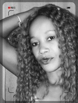 Profil de Sania, une femme célibataire de 35 ans à Anjavilava