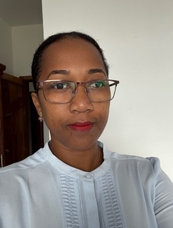 Profil de Laura, une femme célibataire de 38 ans à Antananarivo