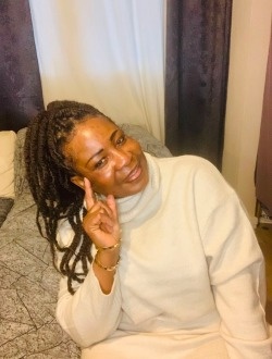 Profil de Marie, une femme célibataire de 48 ans à Paris