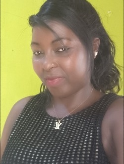 Profil de Dora, une femme célibataire de 42 ans à Meyo-Centre