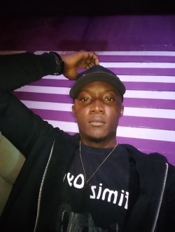 Profil de Adams, un homme célibataire de 26 ans à Douala